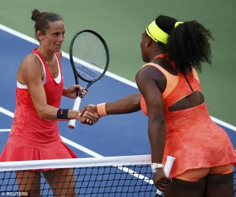 serena williams  e vinci 6 williams graciously congratulates vinci following her win at the a 148 1442005180038