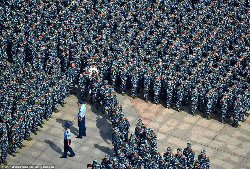 studenti cinesi in addestramento militare  1