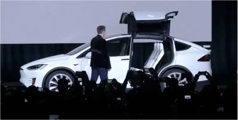 tesla model x presentazione 29 settembre 2015 2