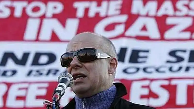 BRIAN ENO A UNA MANIFESTAZIONE PRO PALESTINA