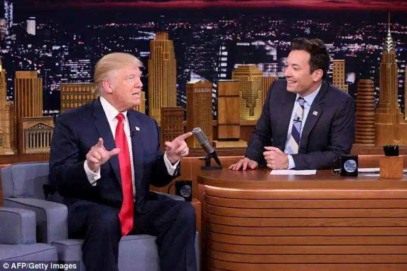 DONALD TRUMP E JIMMY FALLON 