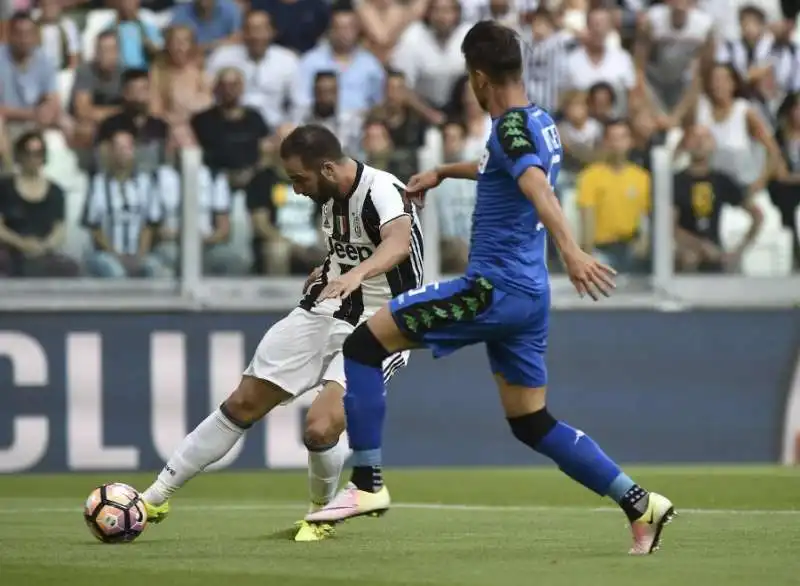 juve sassuolo higuain