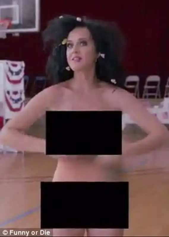 katy perry vai  a votare nudo se vuoi