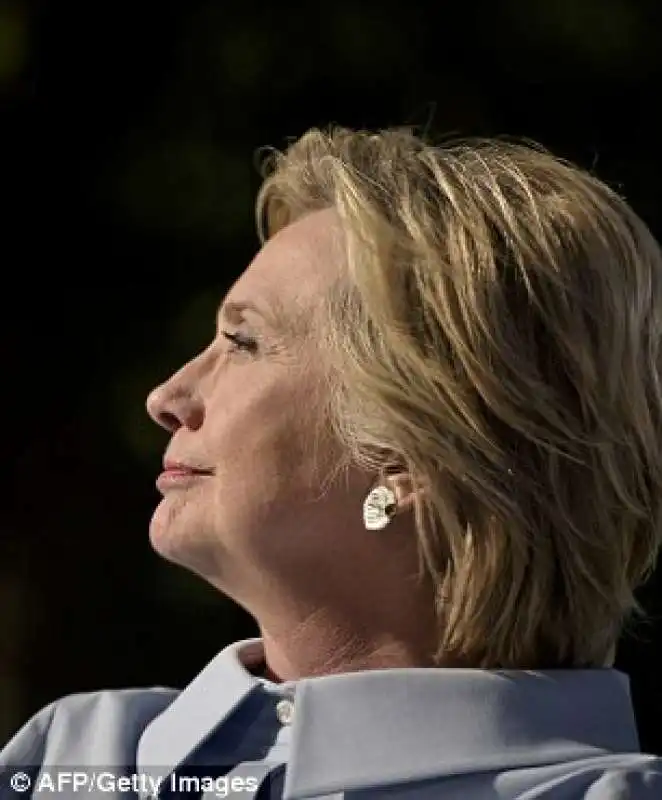 le teorie del complotto sulla sosia di hillary clinton 12