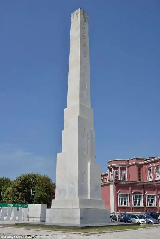 mussolini obelisco foro italico