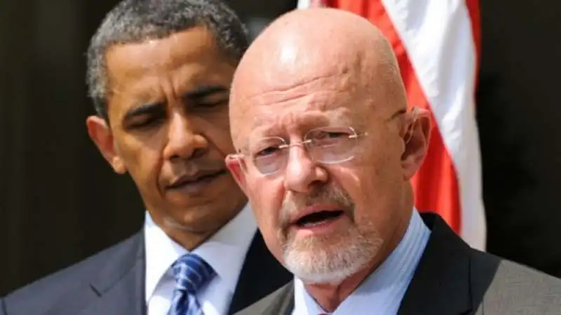 OBAMA CON JAMES CLAPPER