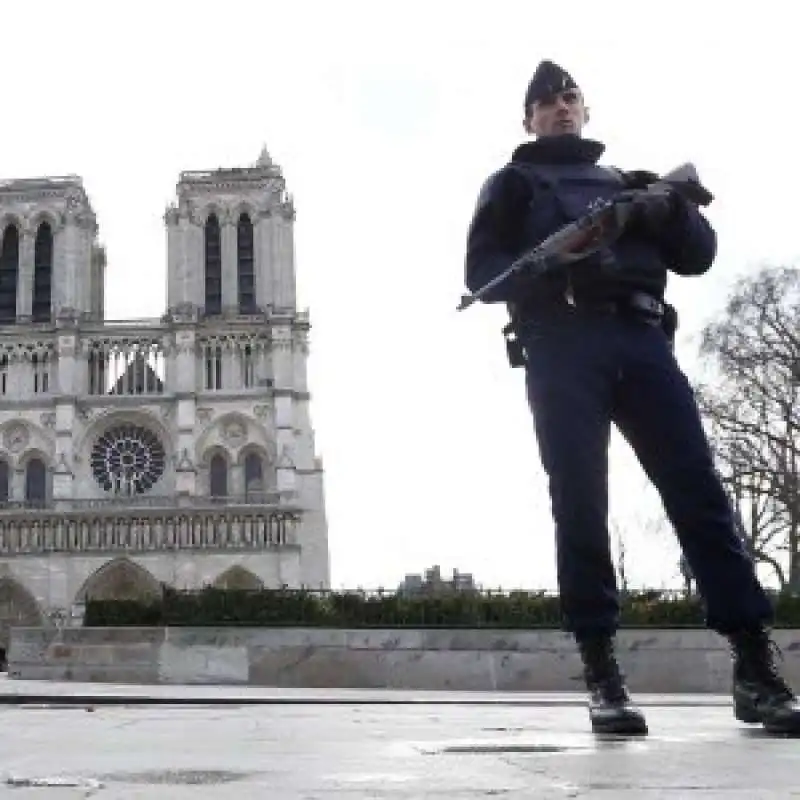 PARIGI SICUREZZA