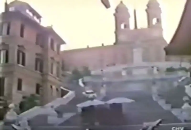 poliziotto sprint trinita dei monti piazza di spagna  4