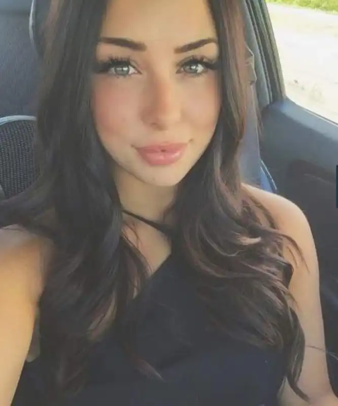 selfie melina roberge