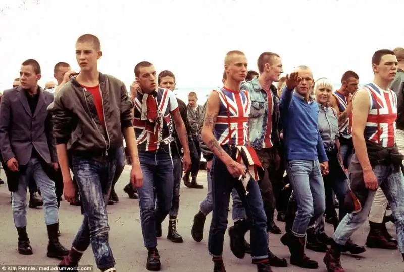 skinhead associati a hooligans