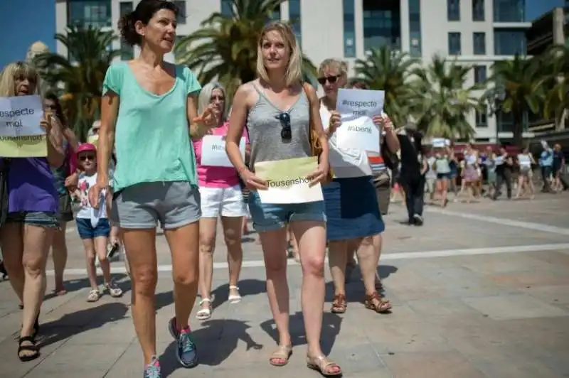 TOLONE - PROTESTE PER LE AGGRESSIONI ALLE RAGAZZE IN SHORT