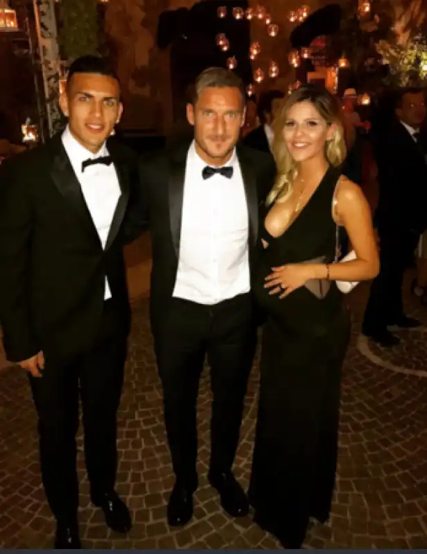 totti paredes con la compagna incinta