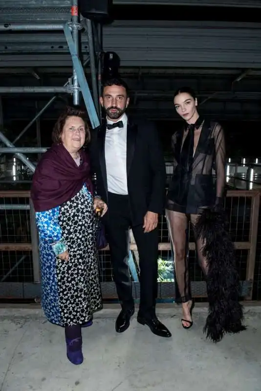 013 suzy menkes;riccardo tisci;mariacarla boscono ale 2728 r