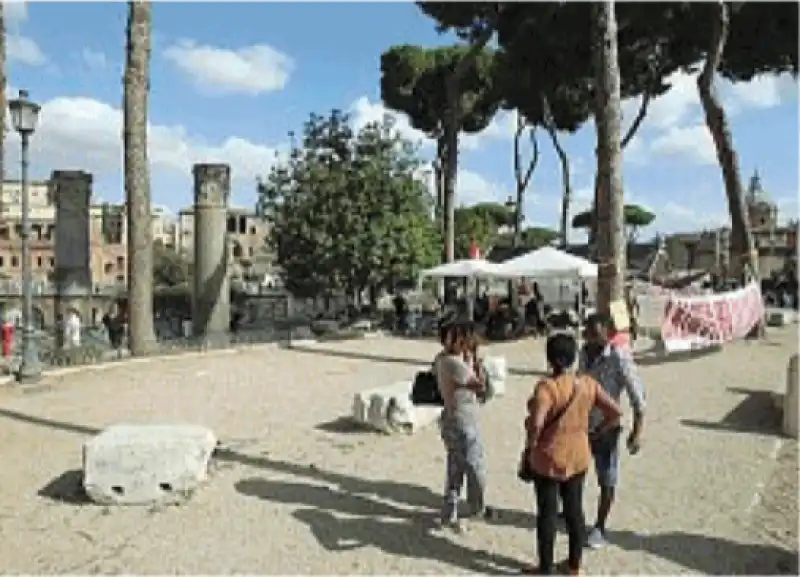 accampati altare della patria