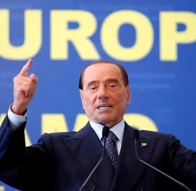 BERLUSCONI A FIUGGI     