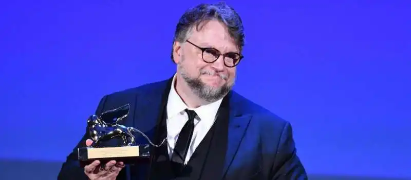 DEL TORO