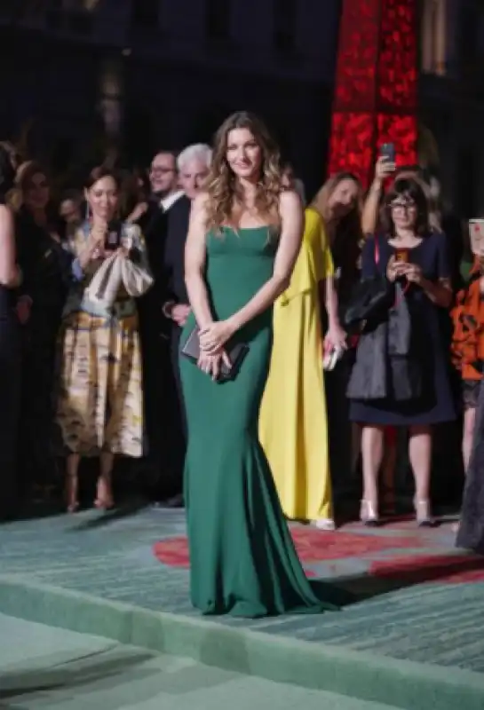 gisele bundchen green carpet fashion award