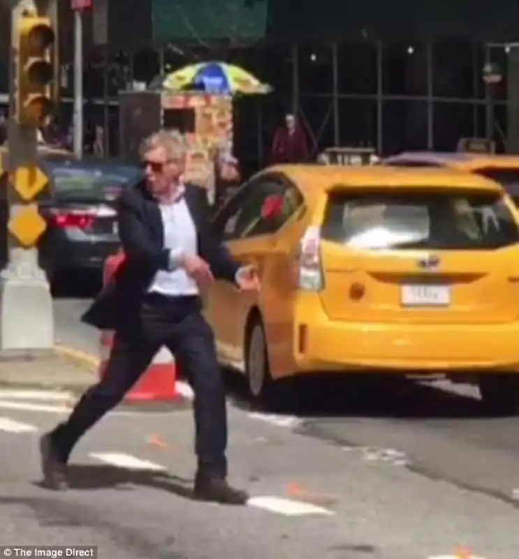 harrison ford dirige il traffico a new york