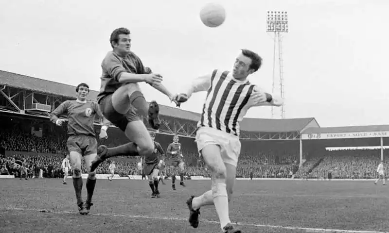 il calciatore jeff astle