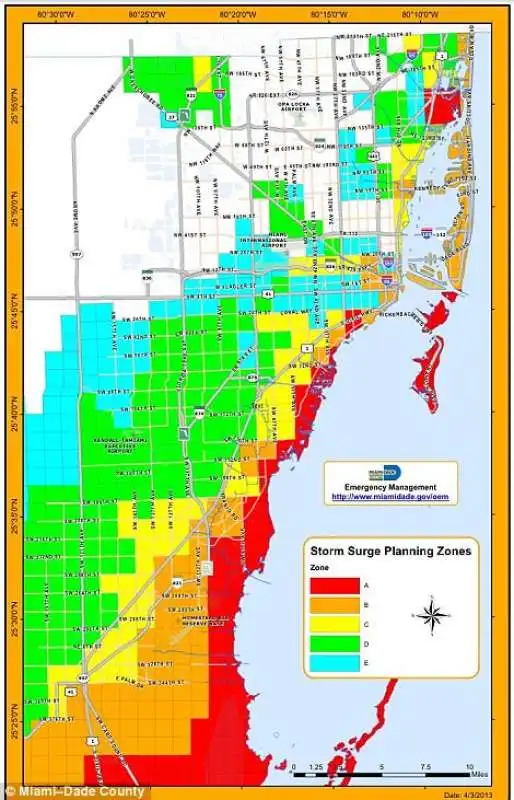 miami si prepara all uragano irma  1