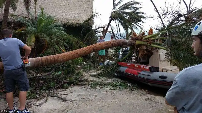 necker island di richard branson distrutta dall uragano irma  6