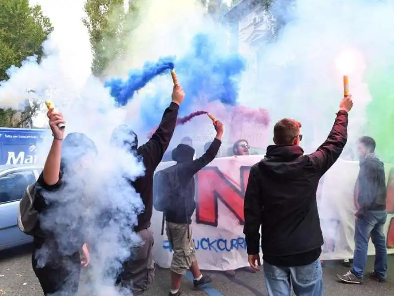 SCONTRI AL CORTEO DI PROTESTA PER IL G7 A TORINO