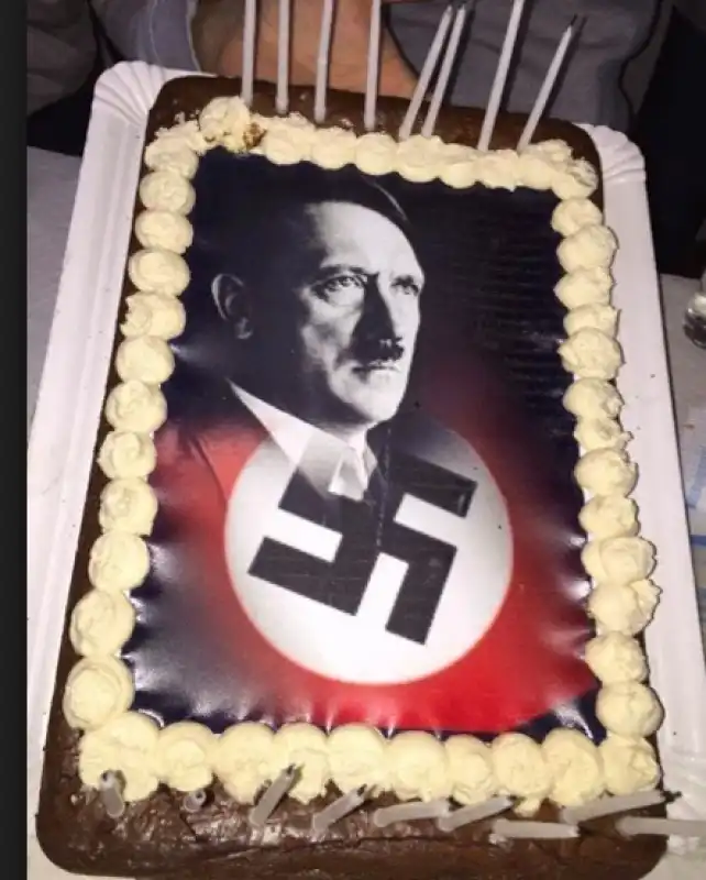 TORTA HITLER 3 