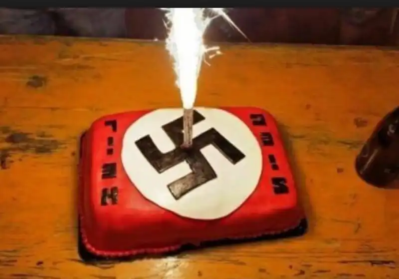 TORTA HITLER 