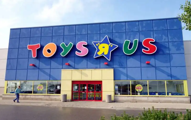 toys r us store