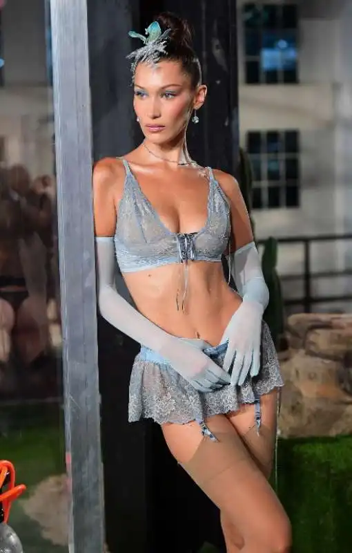 bella hadid 1