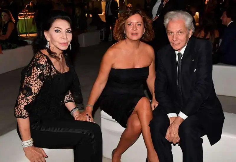 berta zezza con paola e valter mainetti