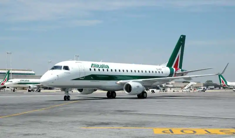 EMBRAER E-175 ALITALIA