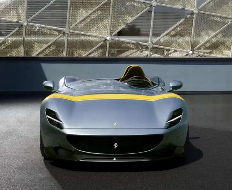 ferrari monza sp1 8