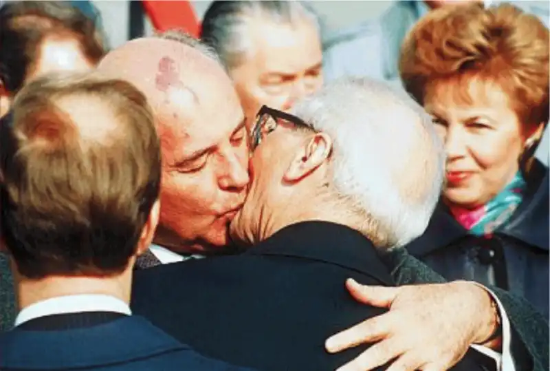 gorbaciov honecker