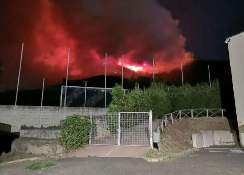 incendio monte serra 1