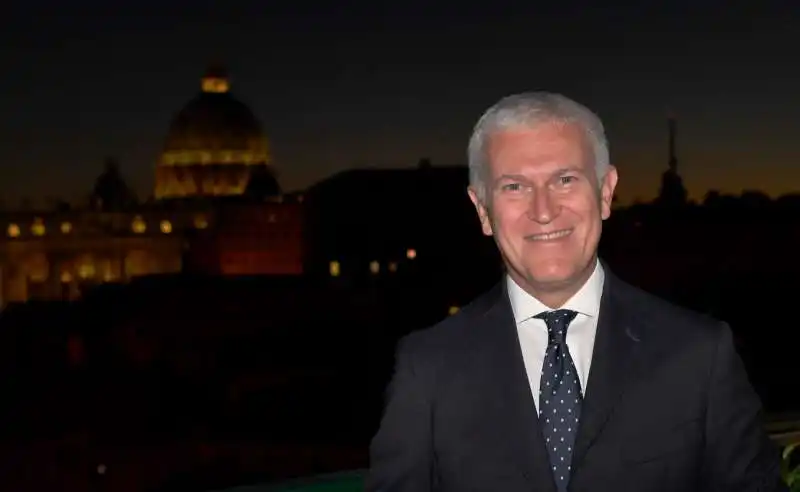 maurizio belpietro sulla terrazza dell atlante star hotel (2)