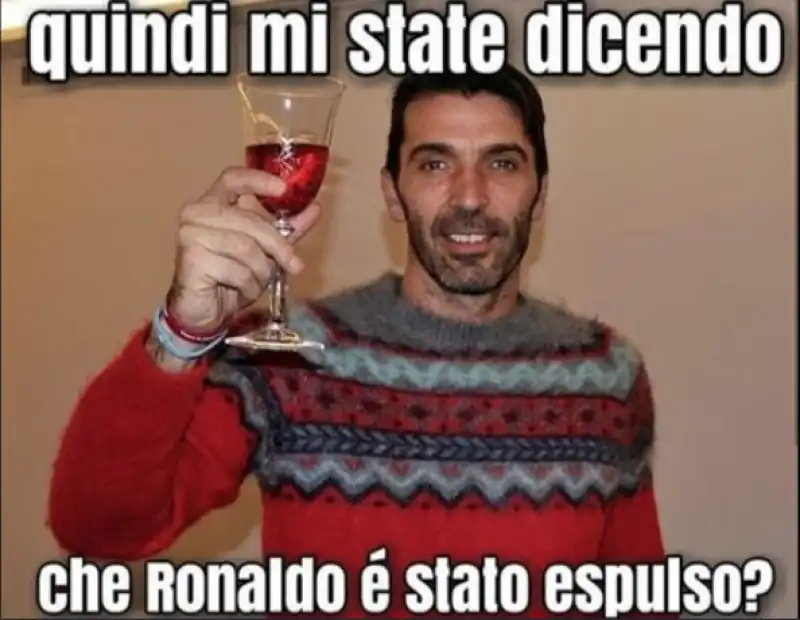 MEME ESPULSIONE RONALDO - BUFFON