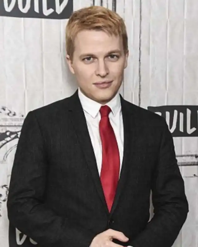 ronan farrow