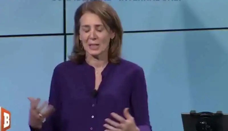 ruth porat di google si mette a piangere per l elezione di trump