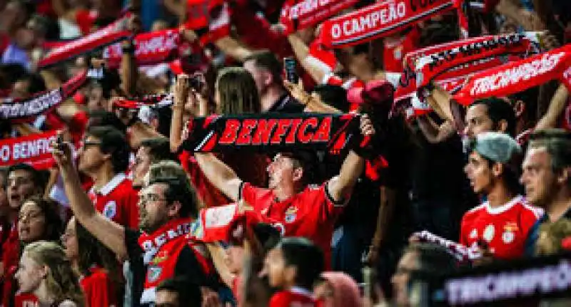 TIFOSI DEL BENFICA