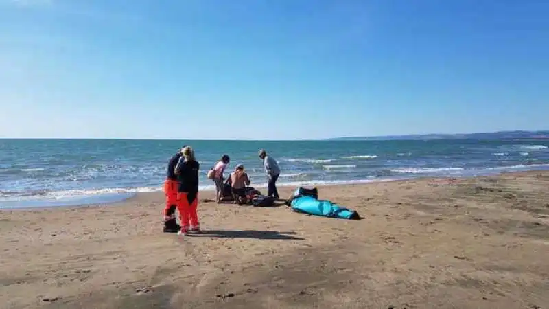 alessandro ognibene sulla spiaggia