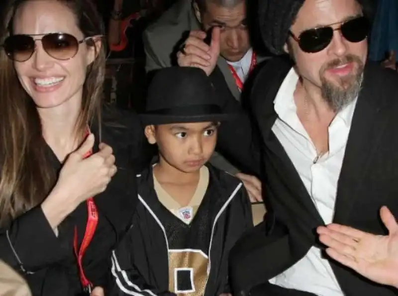 angelina jolie, brad pitt e maddox 3