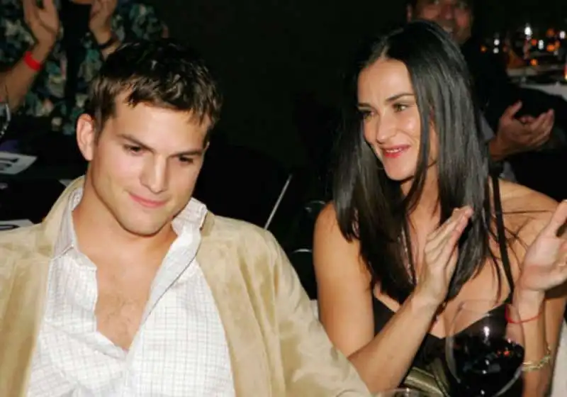 ASHTON KUTCHER E DEMI MOORE 