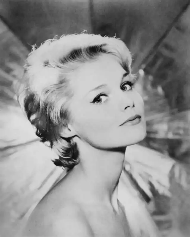 carol lynley 13