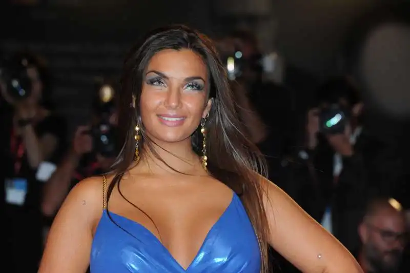 elettra lamborghini sul red carpet di the king a venezia 7