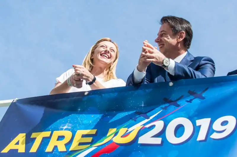 giuseppe conte con giorgia meloni   atreju 2019 2