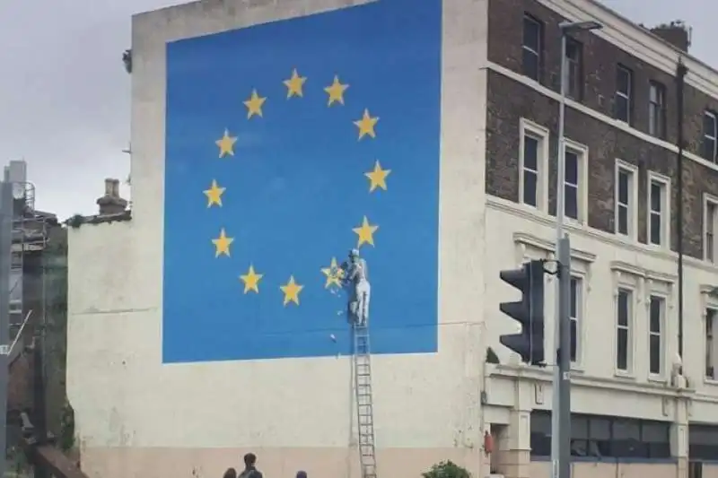 il murale di banksy a dover 3