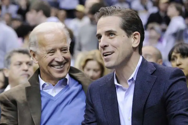 joe biden con il figlio hunter