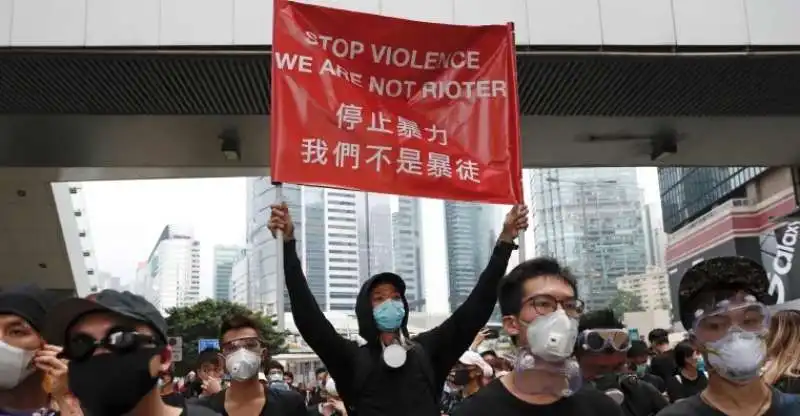 le proteste di hong kong 10