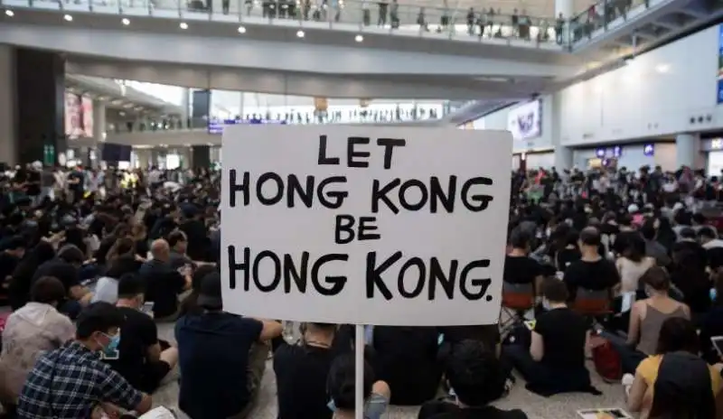 le proteste di hong kong 14